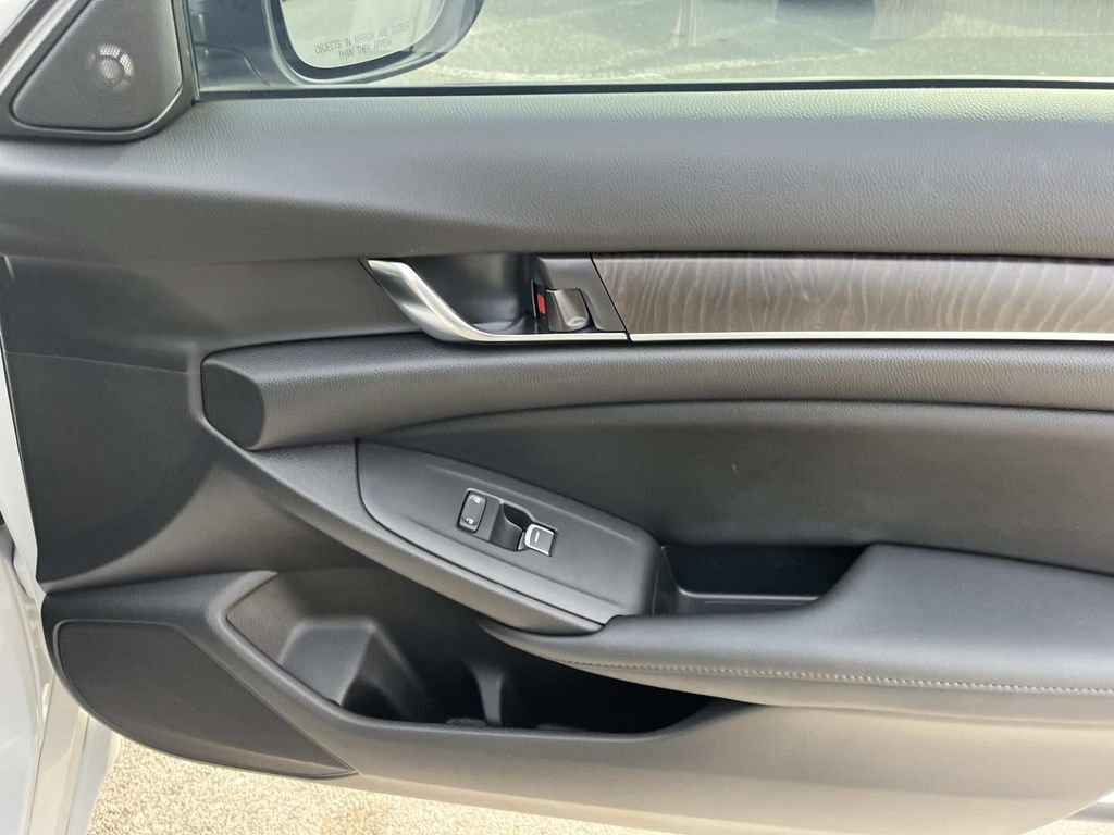 Used 2021 Honda Accord Touring image 22