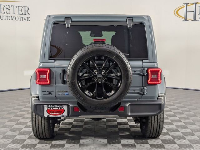 Used 2025 Jeep Wrangler Unlimited Sahara image 6