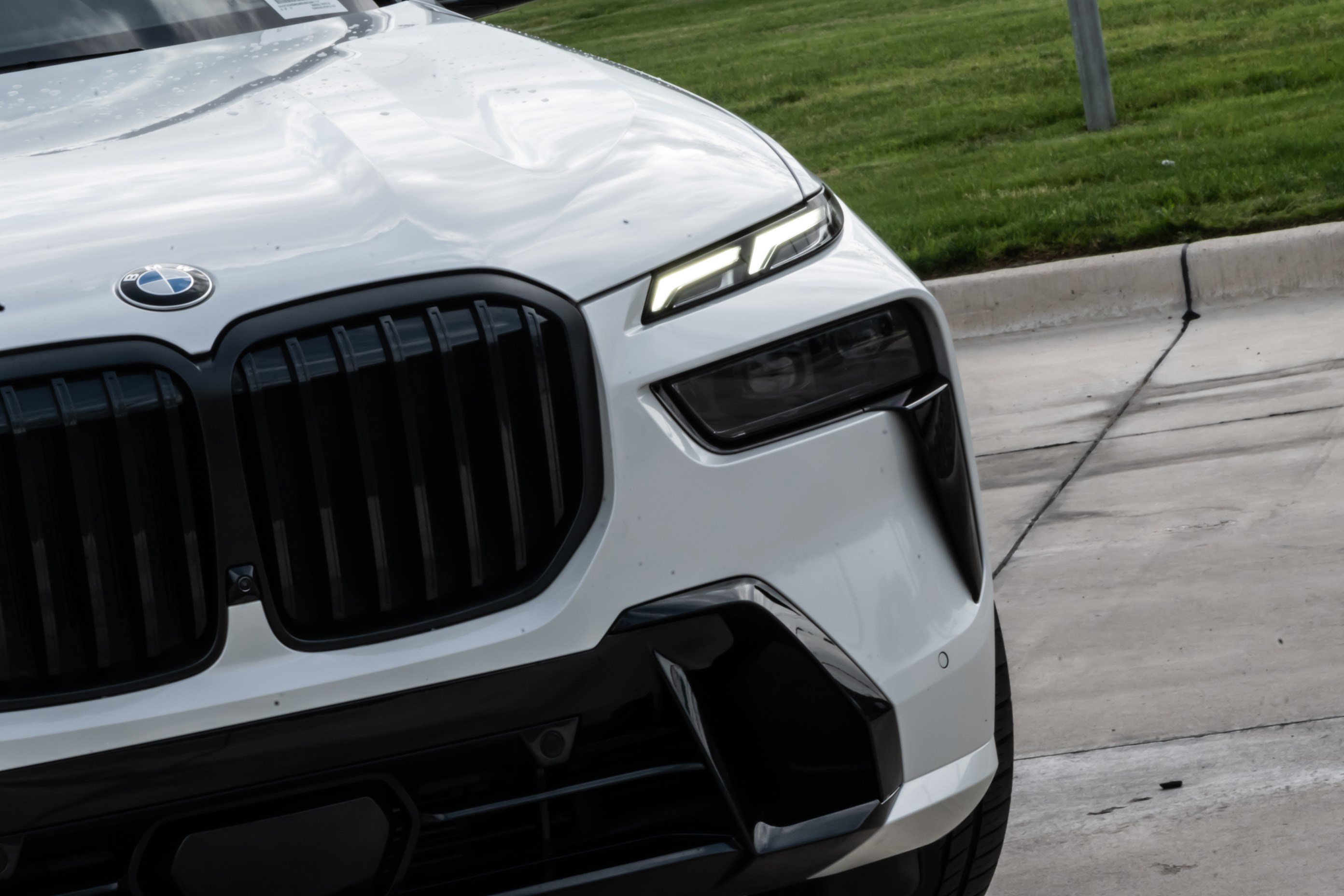 Used 2025 BMW X7 xDrive40i w/ Executive Package image 10