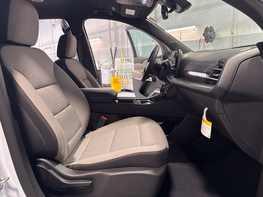 New 2026 Chevrolet Traverse LT w/ Enhanced Driving Package FWD image 29