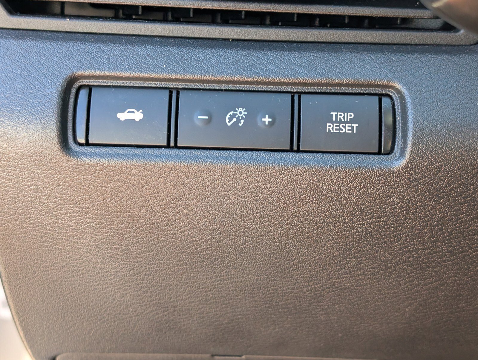 Certified 2021 Nissan Altima 2.5 SR FWD image 33