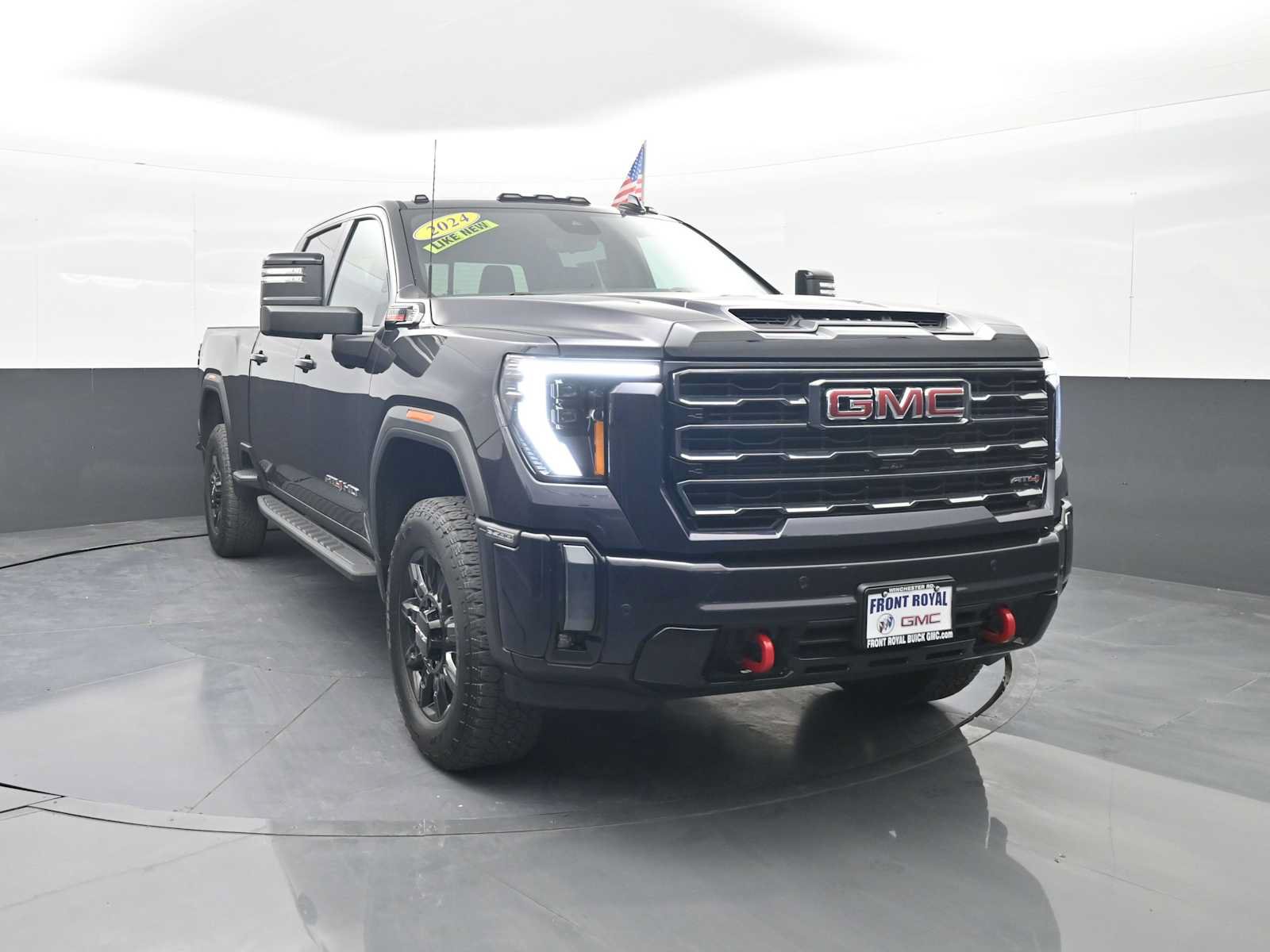 Used 2024 GMC Sierra 2500 AT4 w/ AT4 Premium Plus Package AWD/4WD image 2