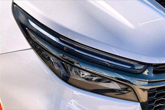 Used 2022 Chevrolet Equinox RS w/ RS Leather Package image 28