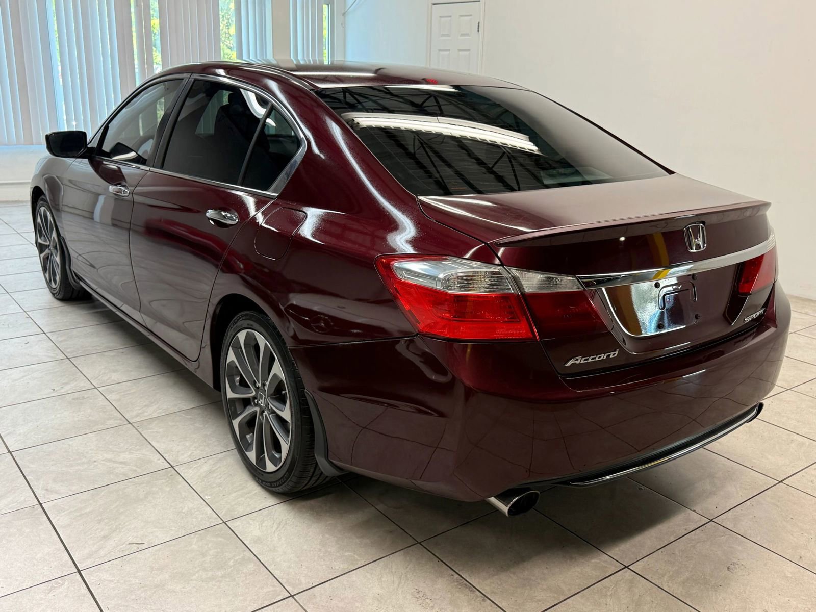 Used 2015 Honda Accord Sport image 6