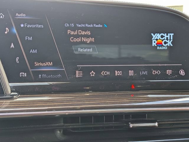 Used 2021 Cadillac Escalade Premium Luxury image 23