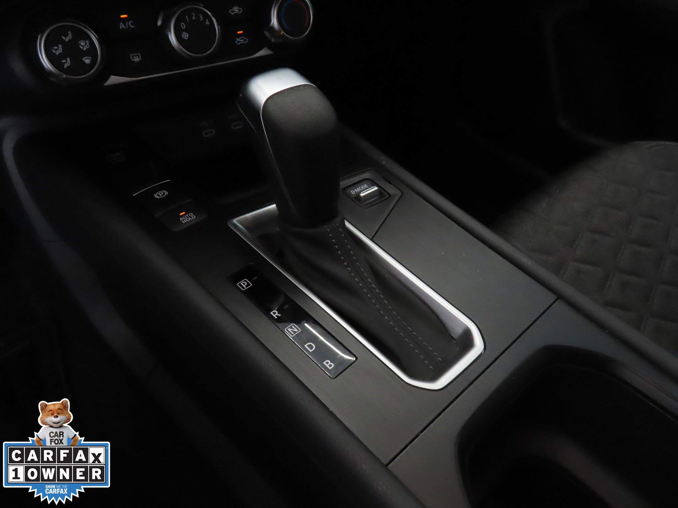 Used 2025 Nissan Kicks SV image 17