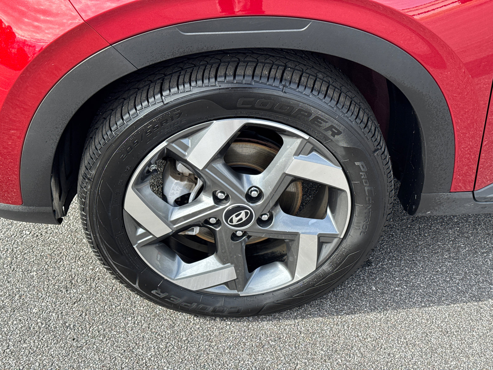 Used 2025 Hyundai Venue SEL image 11