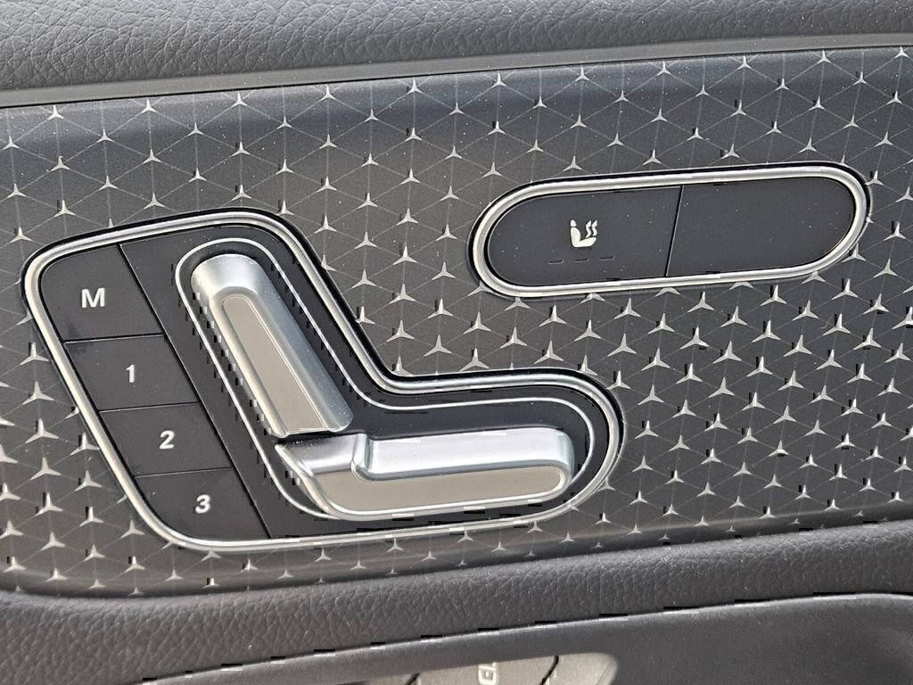 Certified 2024 Mercedes-Benz GLB 250 4MATIC image 16