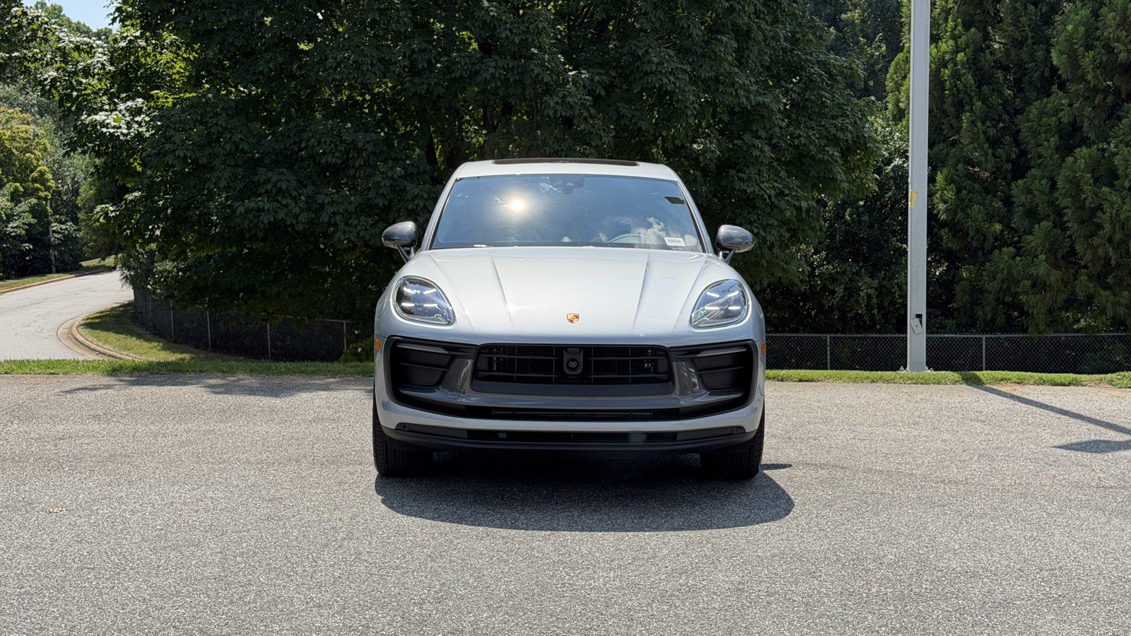 Certified 2026 Porsche Macan Turbo AWD/4WD image 10
