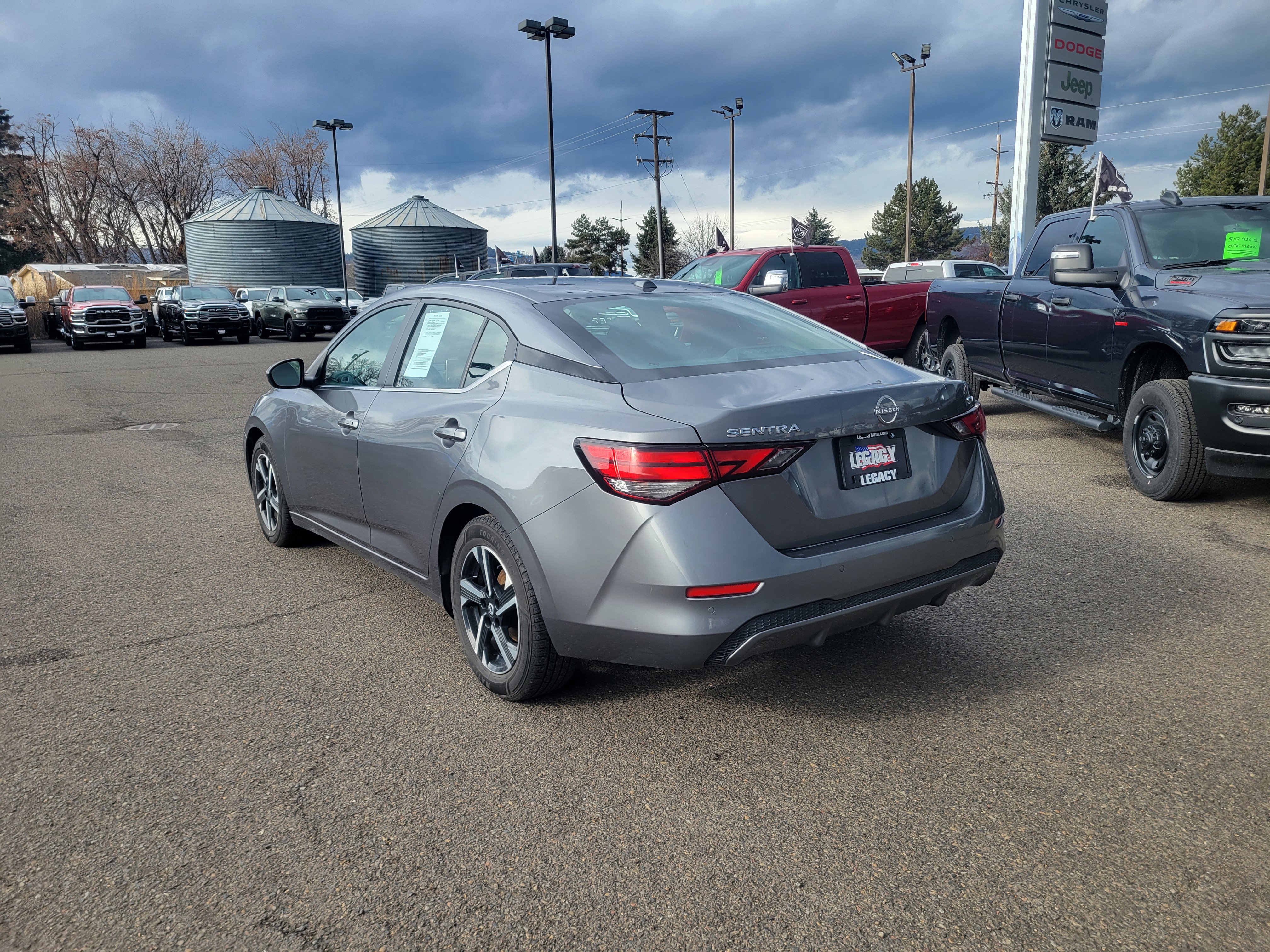 Used 2024 Nissan Sentra SV image 11