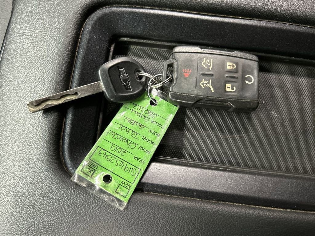 Used 2019 Chevrolet Tahoe LT w/ Off-Road Package AWD/4WD image 12