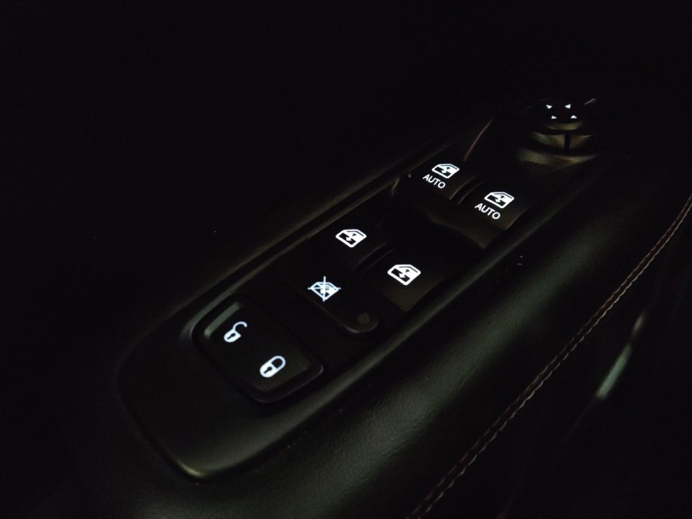 Used 2019 Jeep Compass Latitude image 27