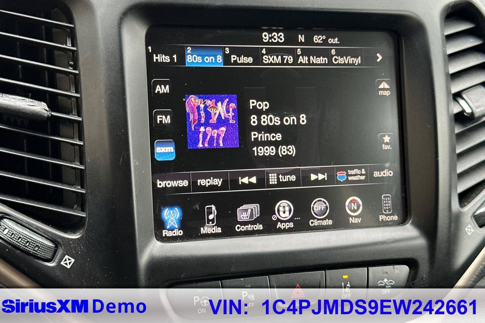 Used 2014 Jeep Cherokee Limited w/ Technology Group image 36