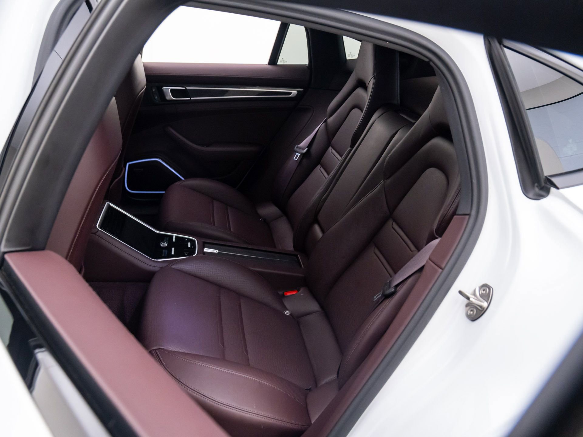 Certified 2023 Porsche Panamera 4 Platinum Edition image 17