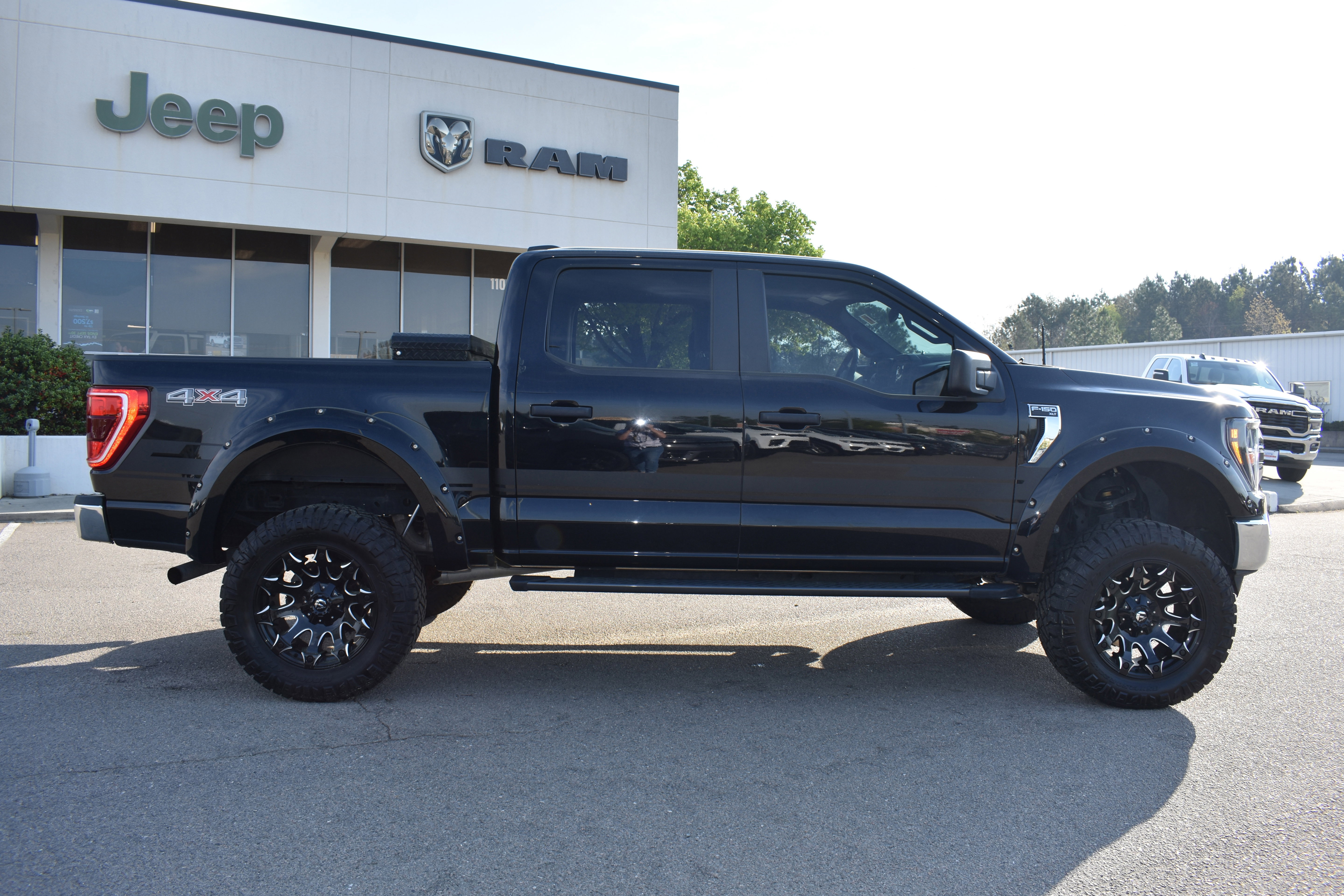 Used 2023 Ford F150 XLT image 10