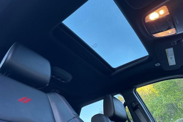 Used 2024 Dodge Durango GT image 17