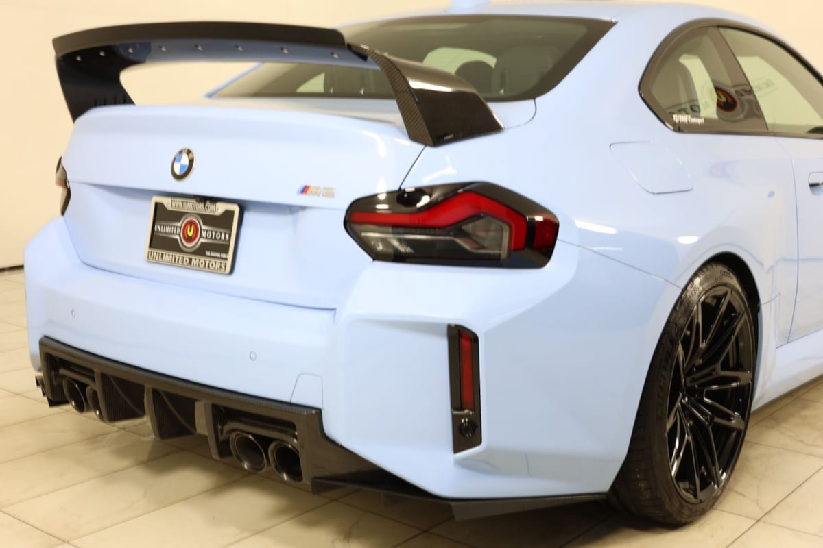 Used 2023 BMW M2 w/ Lighting Package RWD image 40
