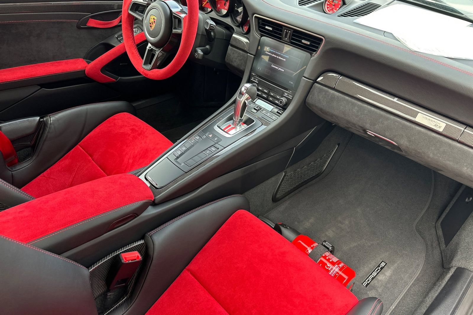 Used 2018 Porsche 911 GT2 RS image 16