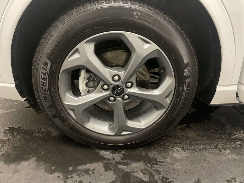 Used 2023 Ford Escape ST-Line image 25