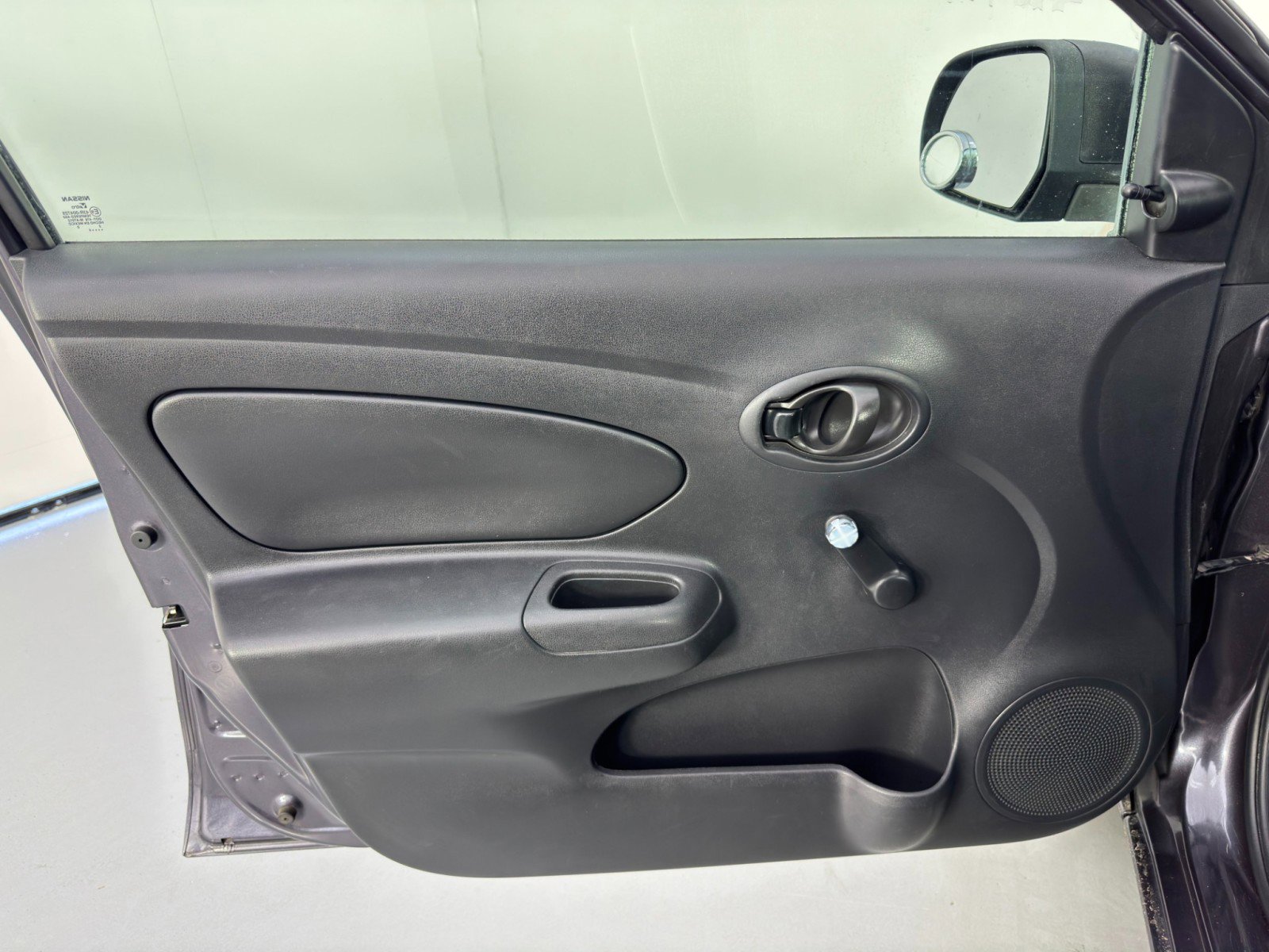 Used 2015 Nissan Versa S image 27