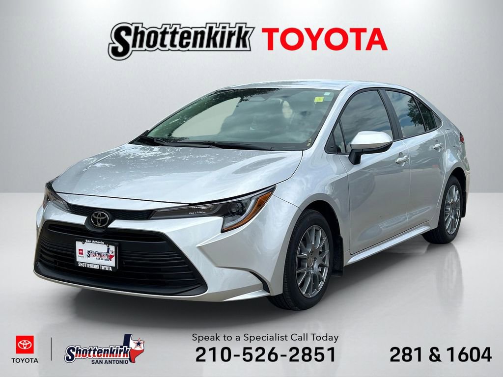 Used 2026 Toyota Corolla LE FWD image 1