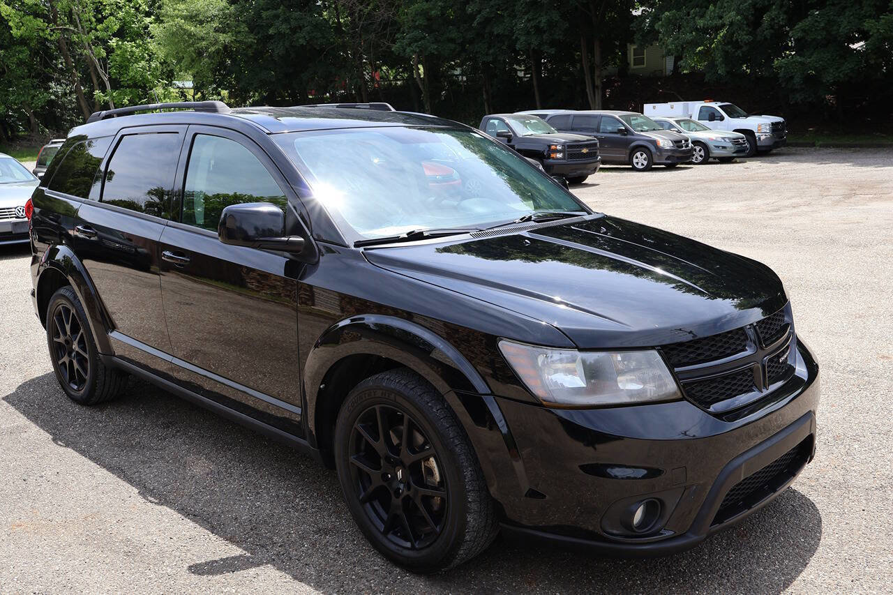 Used 2018 Dodge Journey SXT w/ Blacktop Package AWD/4WD image 1