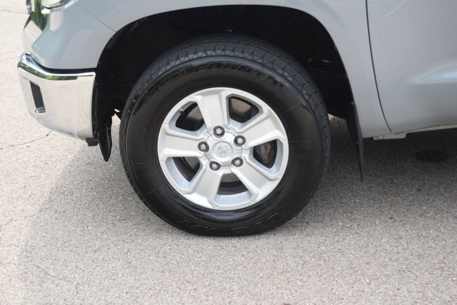 Used 2019 Toyota Tundra SR5 w/ SR5 Upgrade Package AWD/4WD image 28