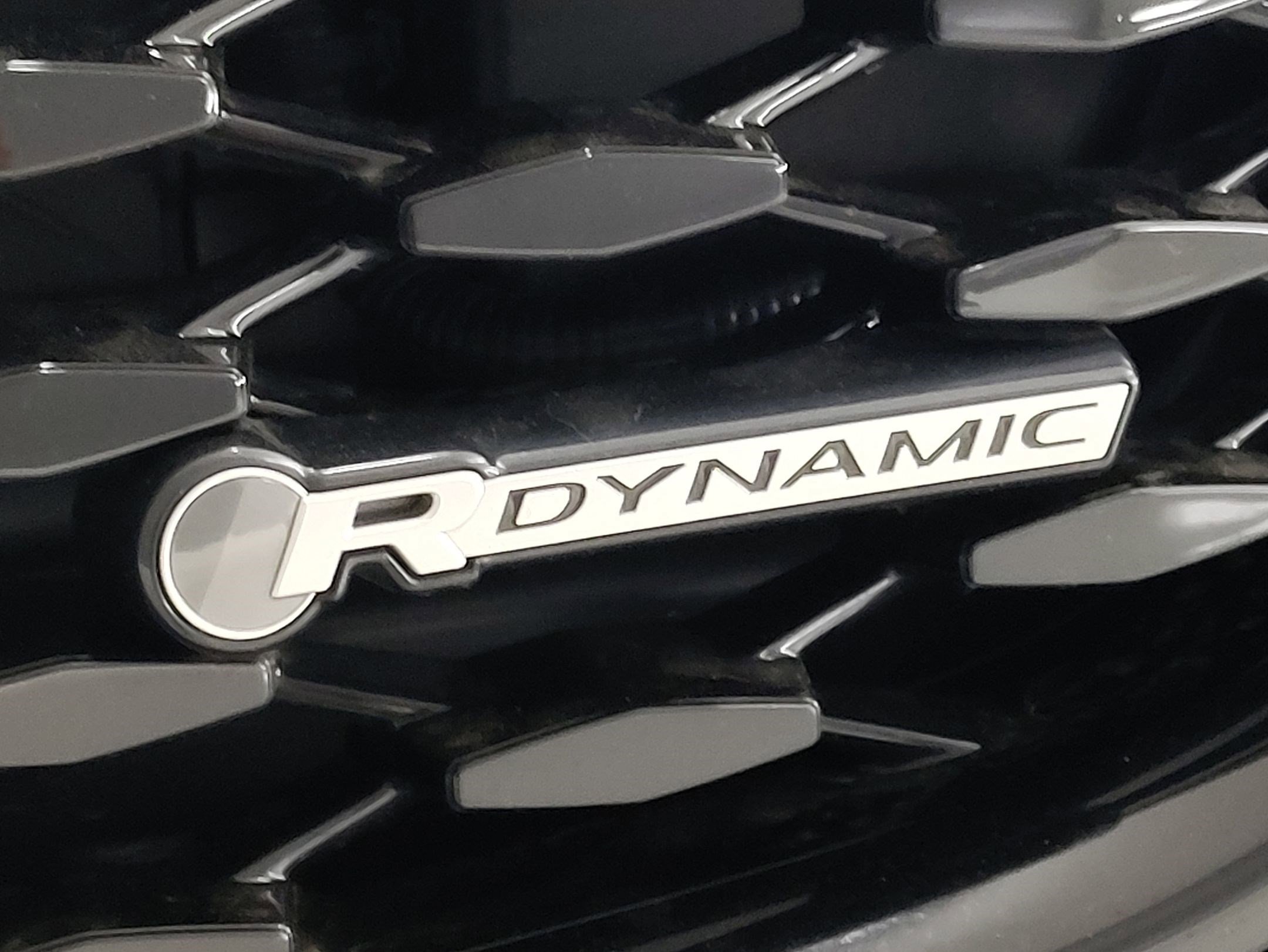 Used 2024 Jaguar F-PACE R-Dynamic S image 11