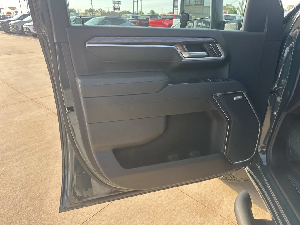 New 2026 Chevrolet Silverado 2500 LTZ w/ LTZ Plus Package AWD/4WD image 6