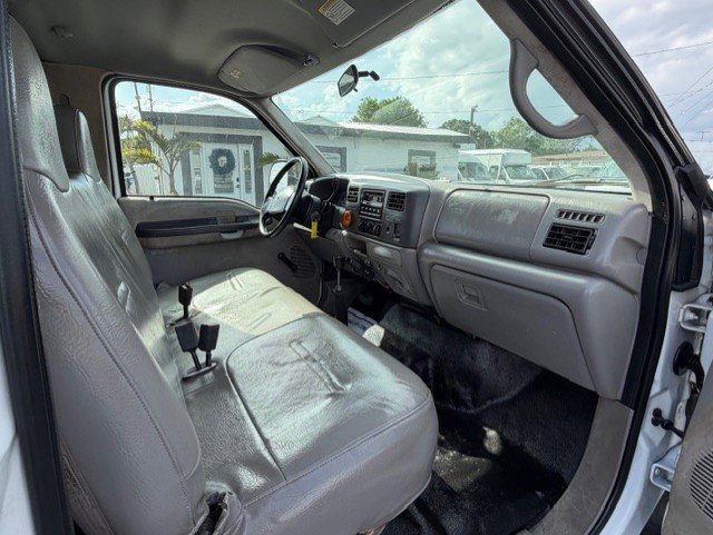 Used 2001 Ford F350 XL image 16