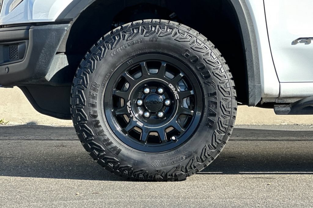 Used 2023 GMC Sierra 1500 AT4X w/ AT4X AEV Edition AWD/4WD image 26