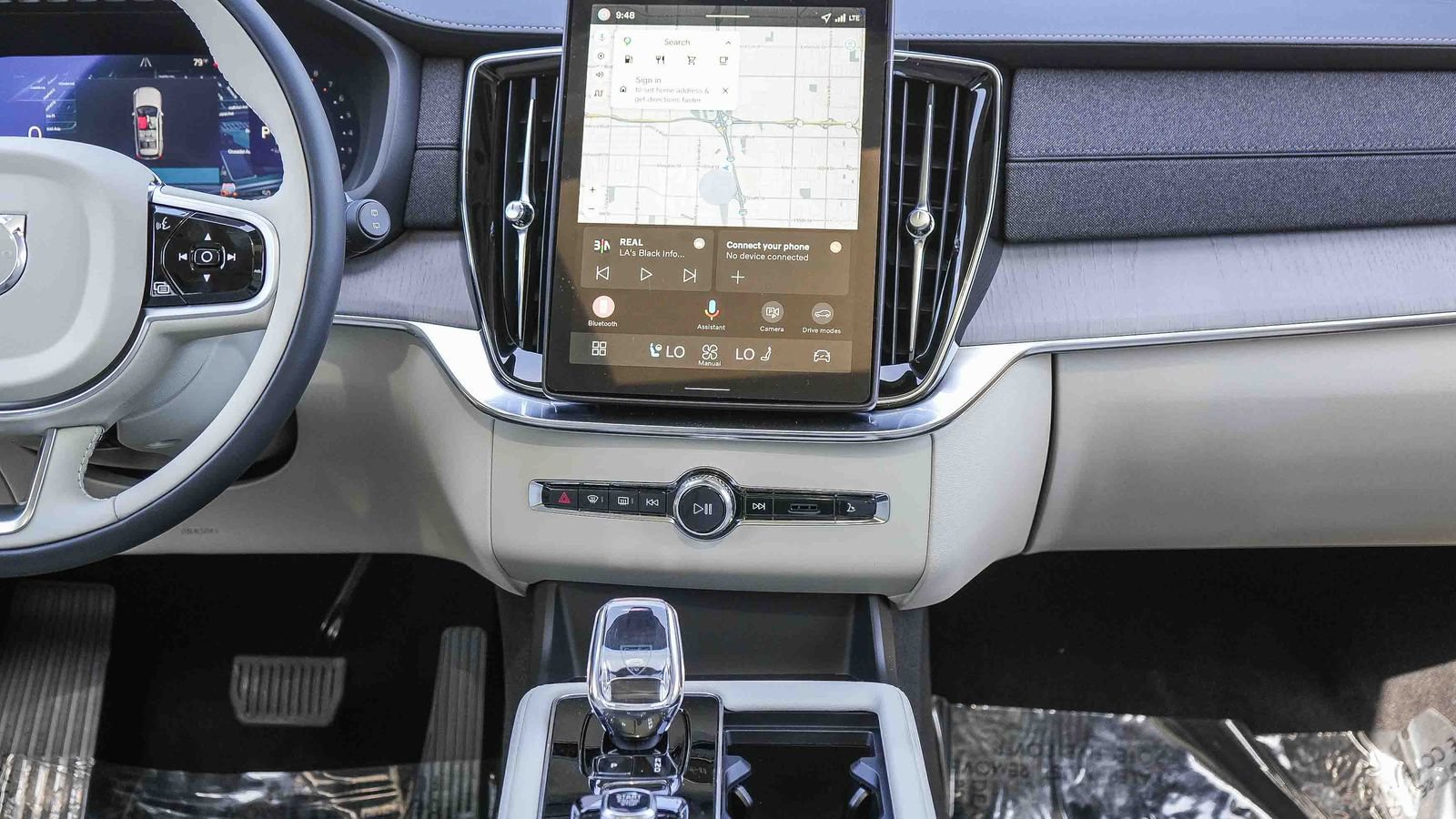 New 2026 Volvo XC90 B6 Ultra w/ Protection Package AWD/4WD image 16