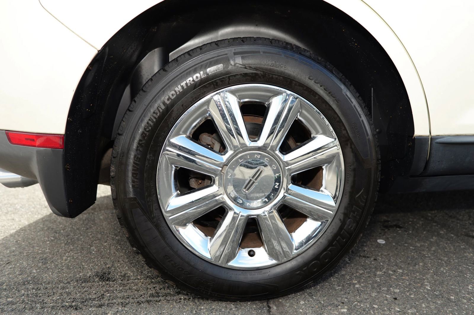 Used 2008 Lincoln MKX AWD image 14