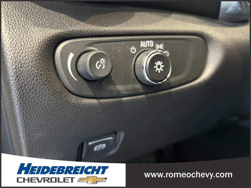 Certified 2020 Chevrolet Blazer L FWD image 29