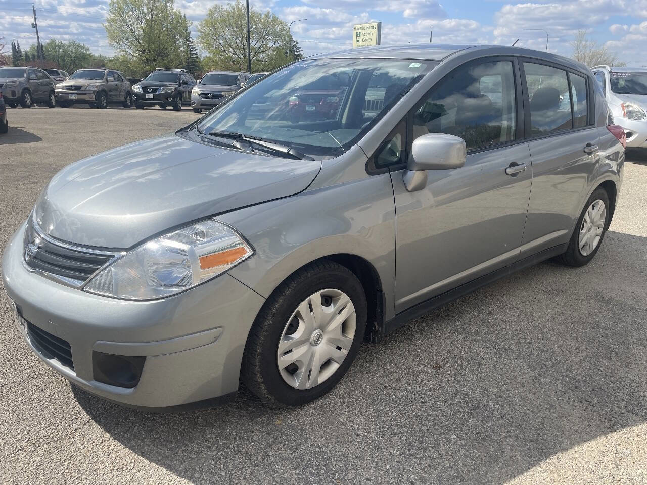 Used 2011 Nissan Versa 1.8 S FWD image 4