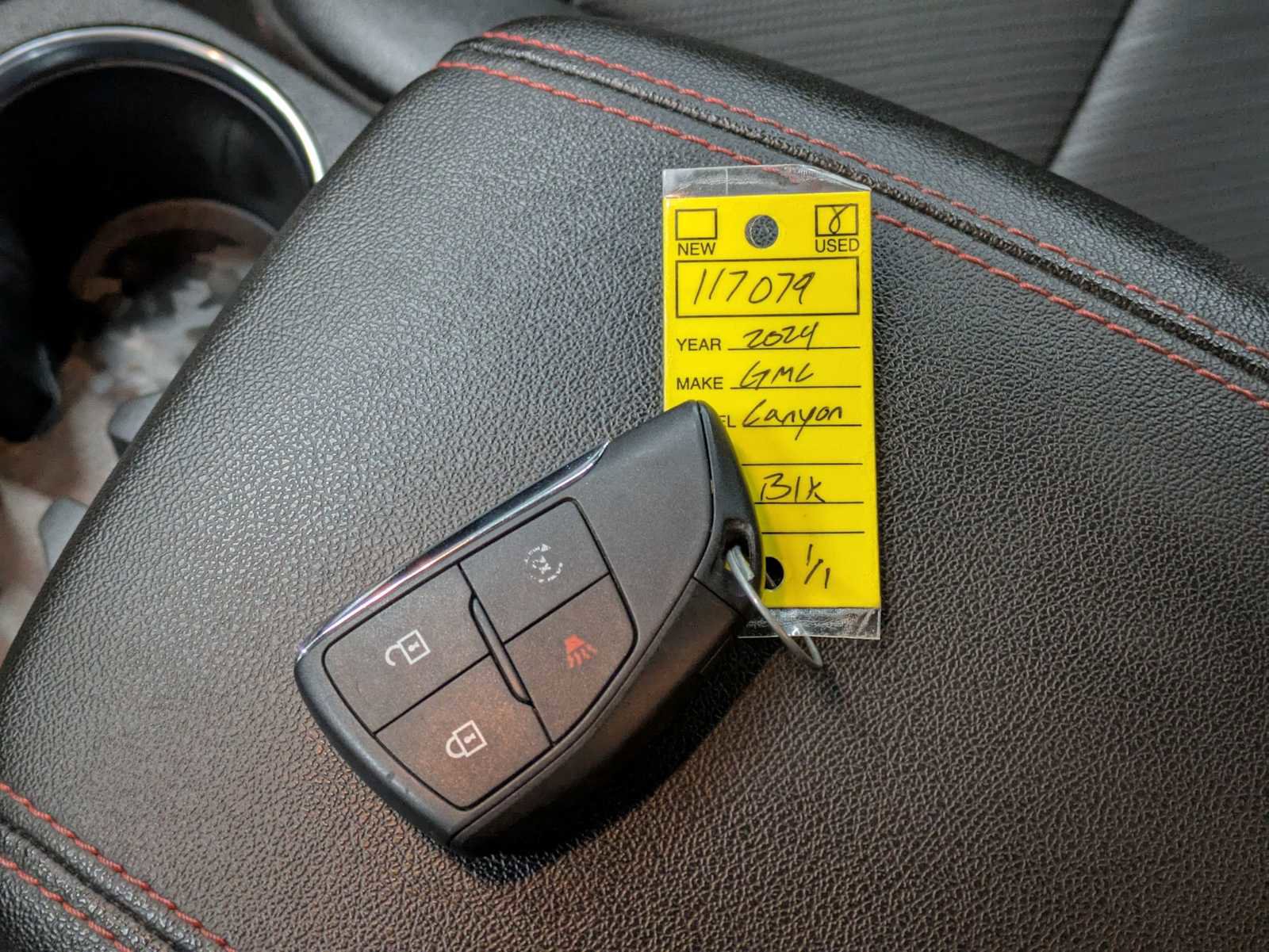 Used 2024 GMC Canyon AT4X w/ AT4X AEV Edition AWD/4WD image 34