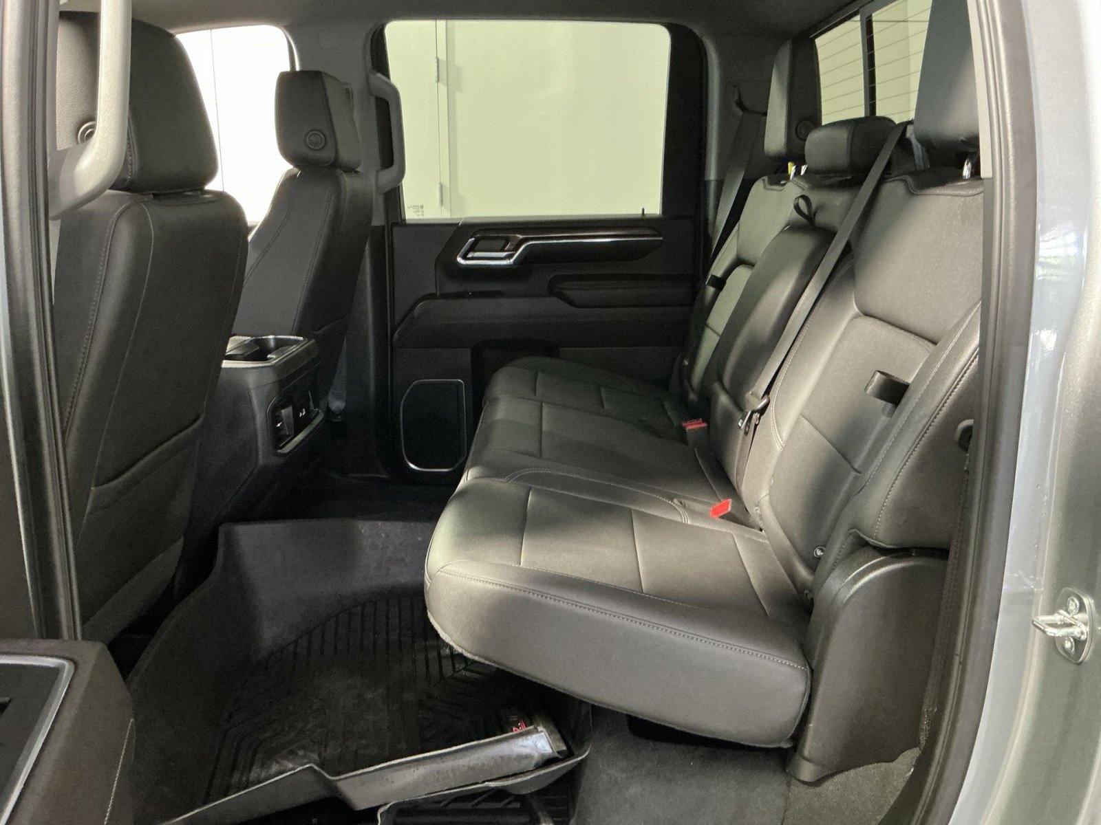 Used 2024 Chevrolet Silverado 2500 LT AWD/4WD image 22