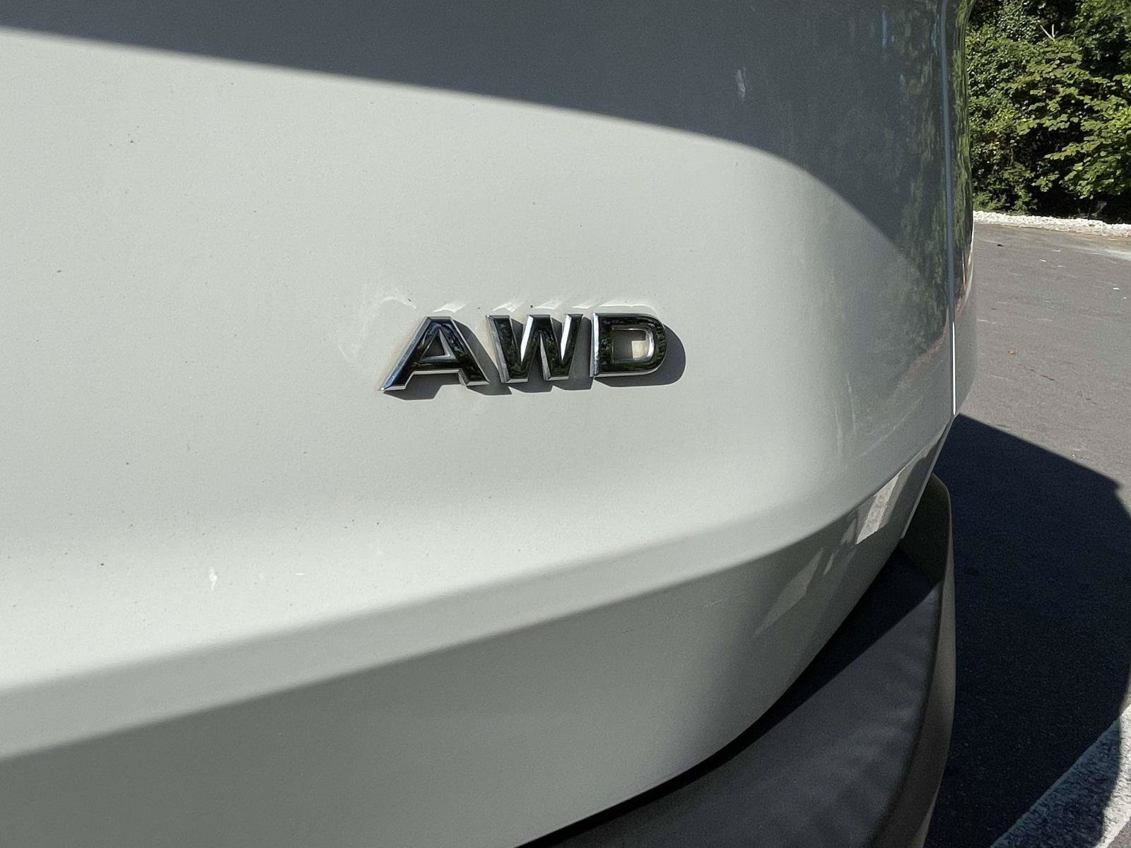 Used 2023 Nissan Rogue S AWD/4WD image 8