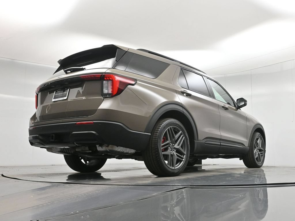 New 2026 Ford Explorer ST-Line w/ ST-Line Street Pack AWD/4WD image 51