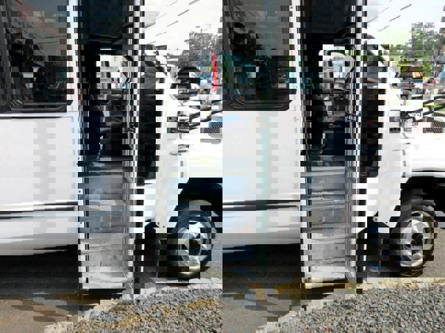 Used 2009 Chevrolet Kodiak C4500 2WD Regular Cab image 13