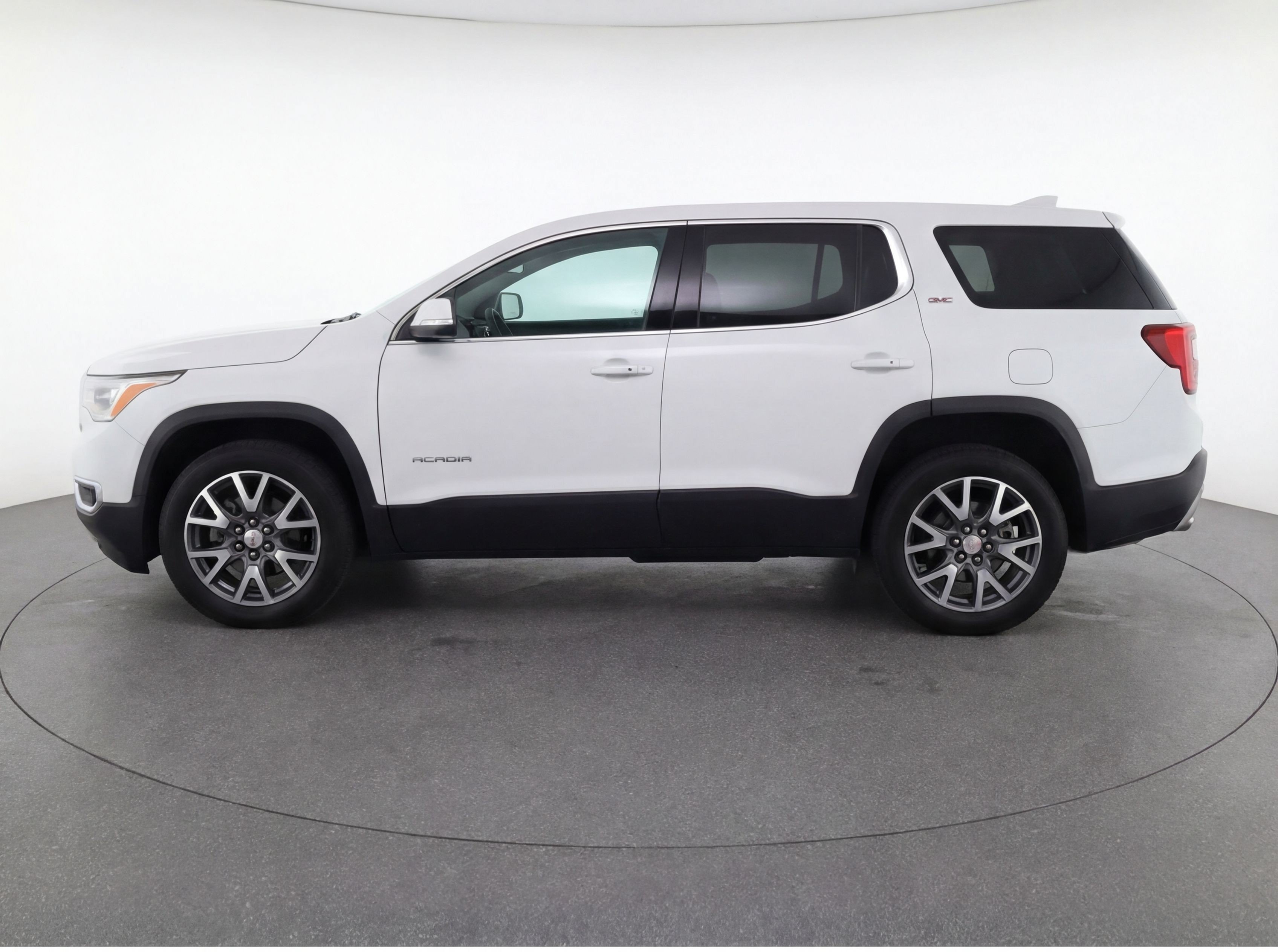 Used 2023 GMC Acadia SLT AWD/4WD image 5