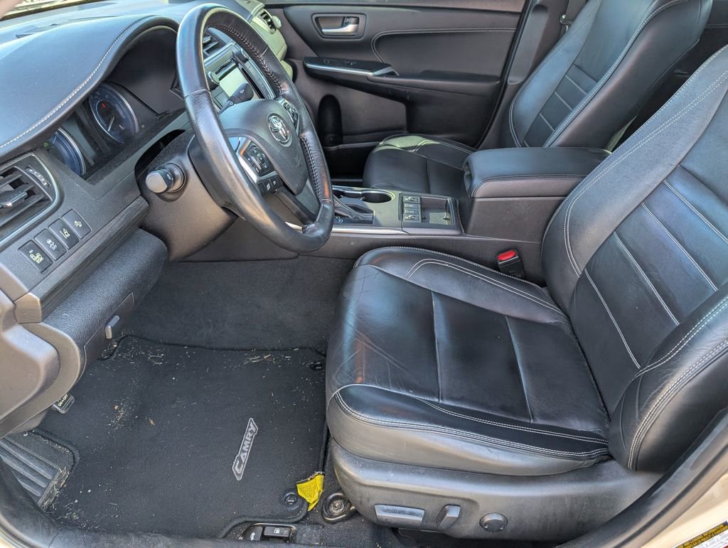 Used 2015 Toyota Camry XLE image 9