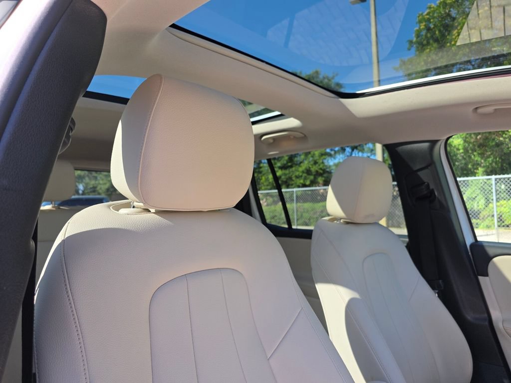 Used 2022 Mercedes-Benz GLB 250 image 15