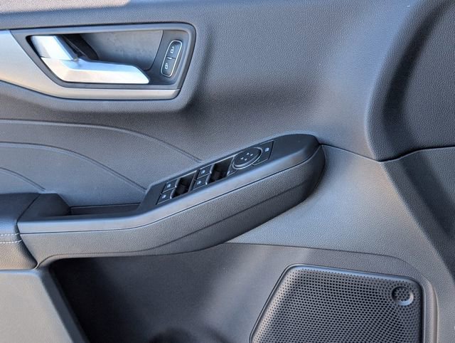 Used 2024 Ford Escape SE image 21