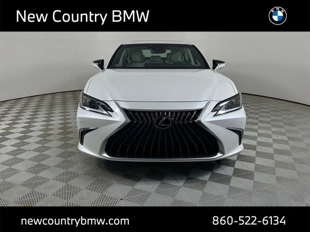 Used 2023 Lexus ES 300h w/ Premium Package FWD image 2