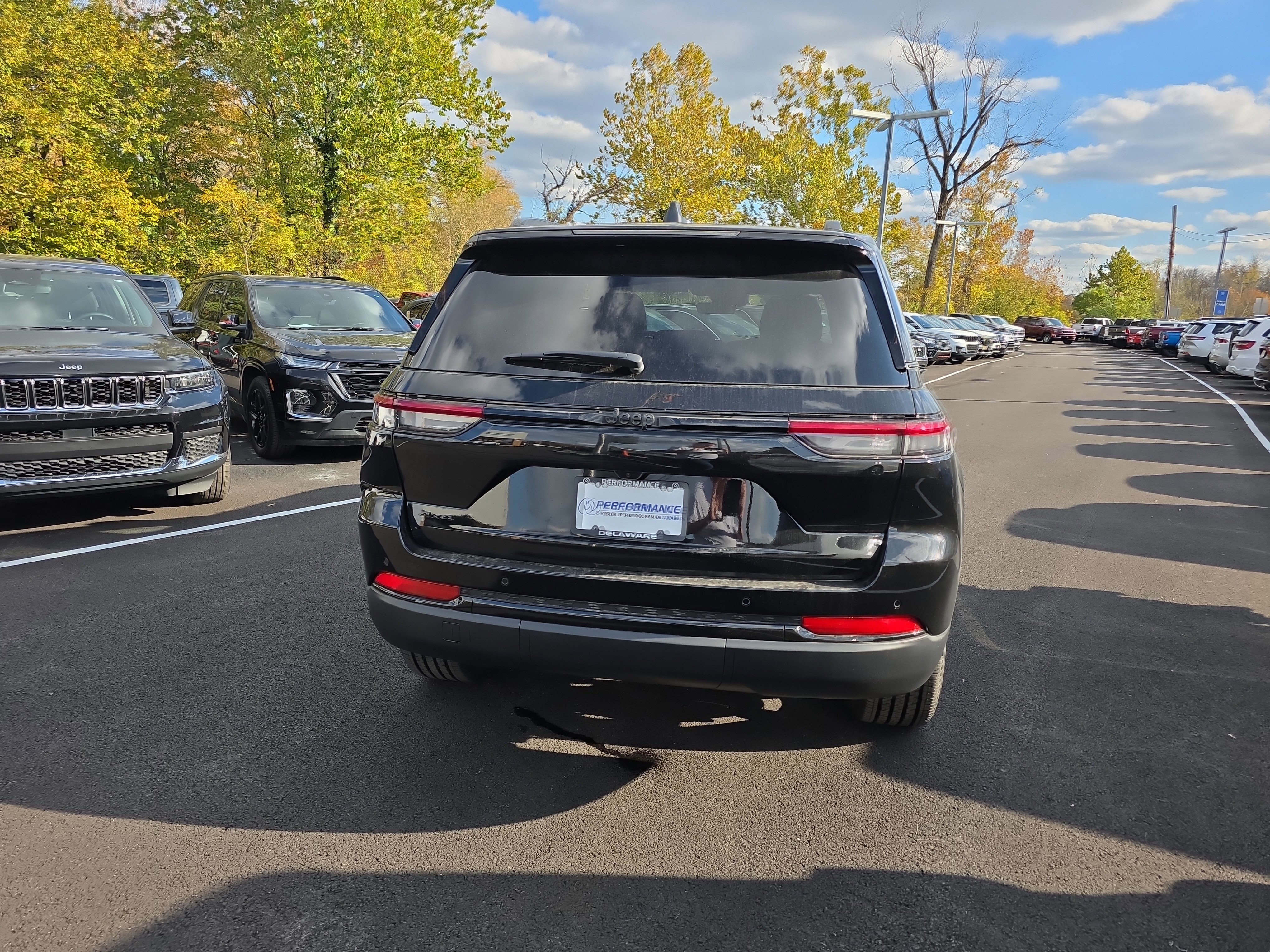 New 2025 Jeep Grand Cherokee Altitude image 21