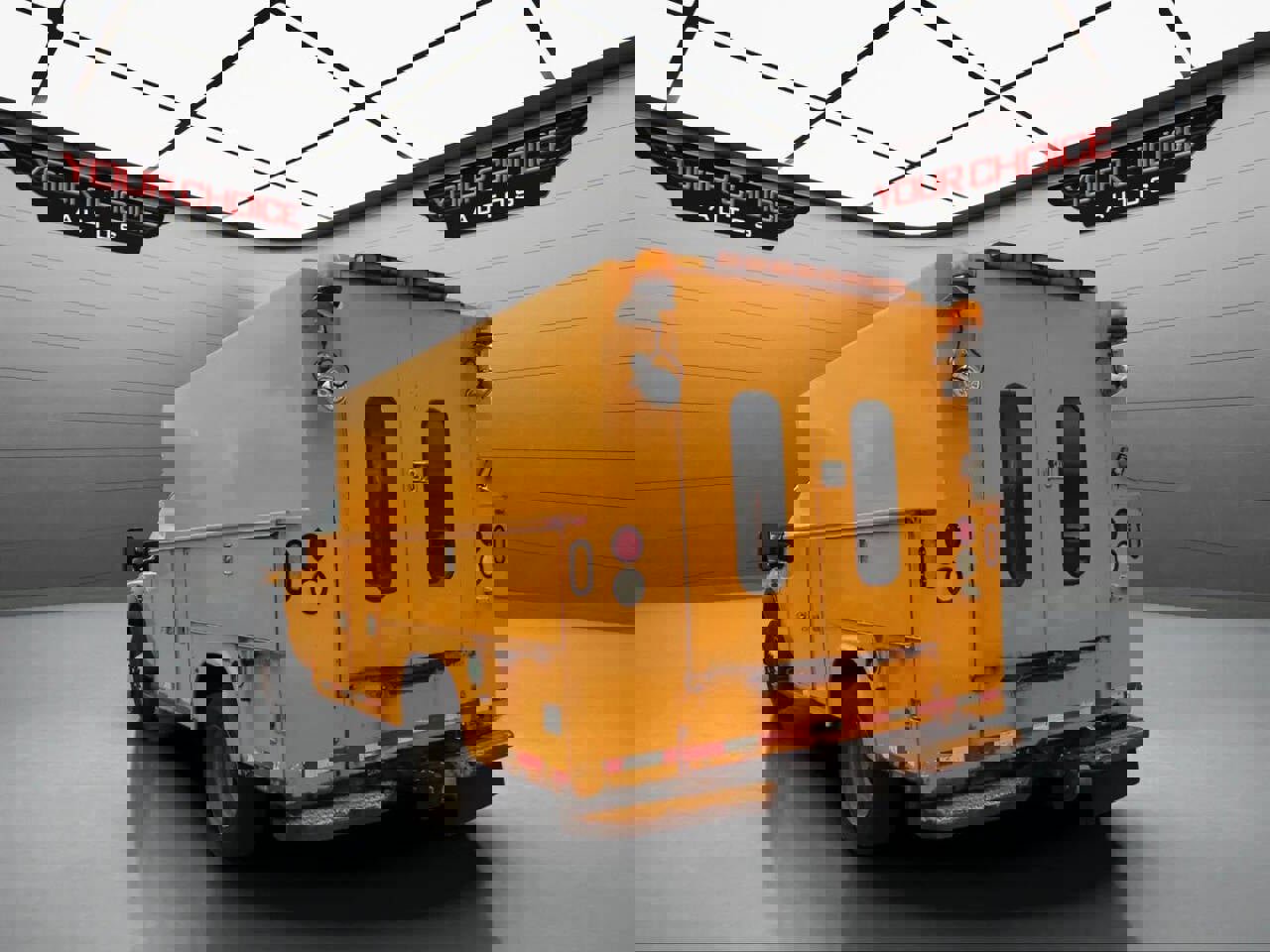 Used 2008 Ford F550 2WD Regular Cab Super Duty image 7