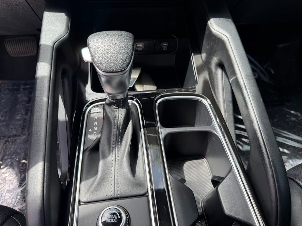 Used 2024 Kia Telluride LX FWD image 27