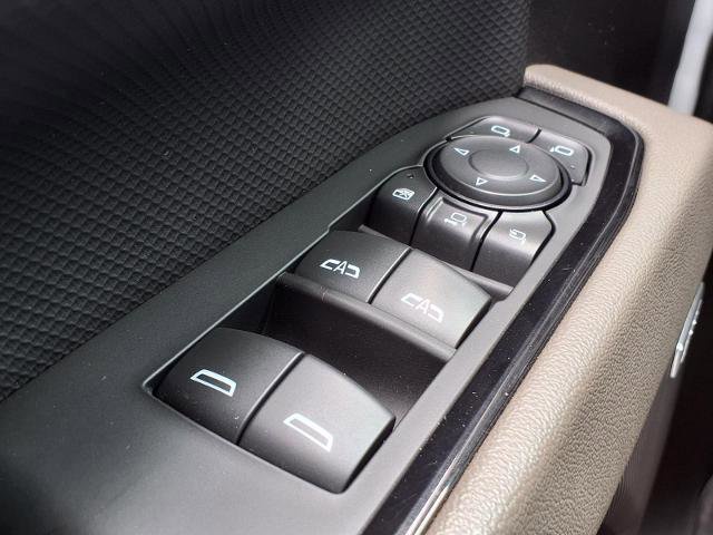Used 2024 Chevrolet Silverado 2500 ZR2 w/ Technology Package image 17
