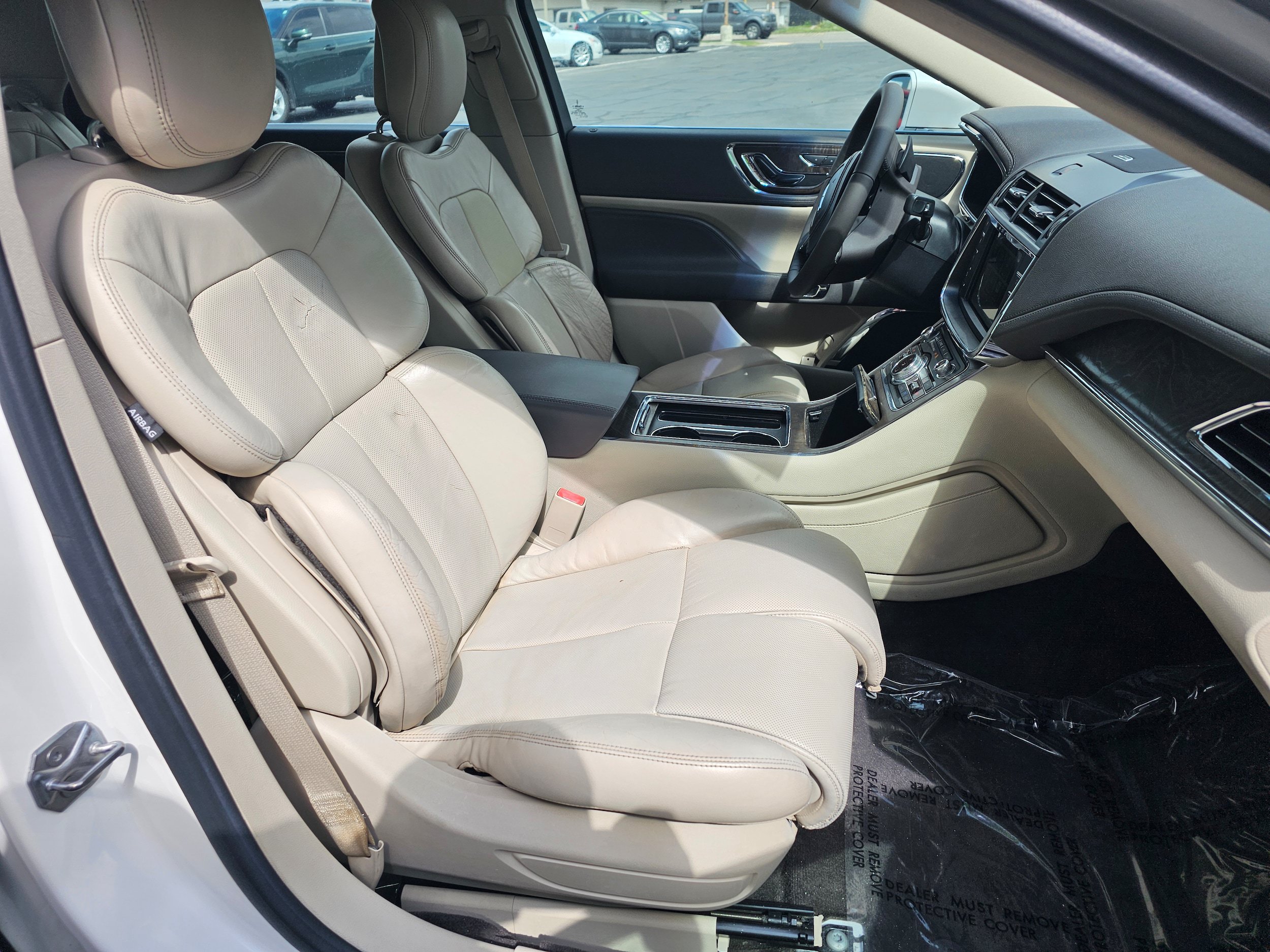 Used 2017 Lincoln Continental Select FWD image 18